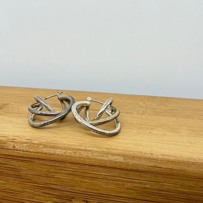 LOT 325: Costume Pierced Earring Lot