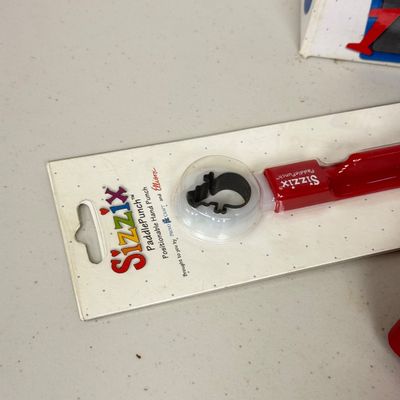 LOT 257B: Sizzix Die Cutter w/ Letter & Film Strip Templates