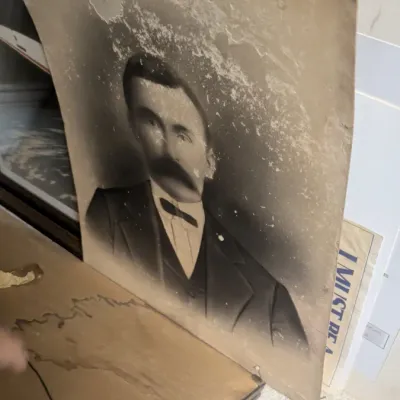 Estate sale photo