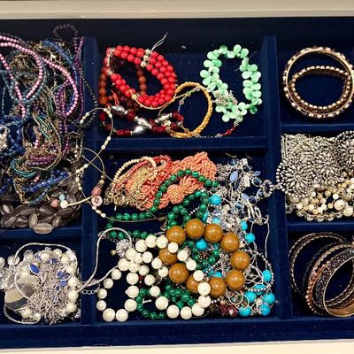 Sale Photo Thumbnail #175