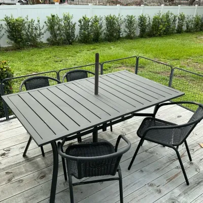 Patio Table And 4 Chairs