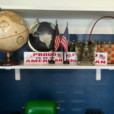 Americana Collectibles & 2 Globes 