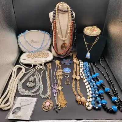 Vintage Ladies Costume Jewelry