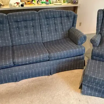 Country Style Blue Button Swivel Chair and Sofa With Pullout Bed