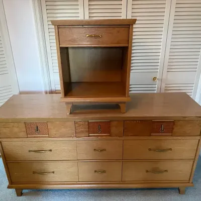 Kroehler MCM Dresser & Nightstand