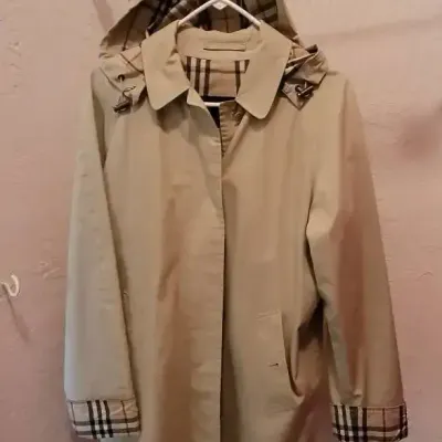 Lady's Burberry London Hooded Single-Breasted Trench Coat