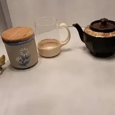 Vintage Art Pottery, Tableware, and Collectible Ceramic Kitchenware