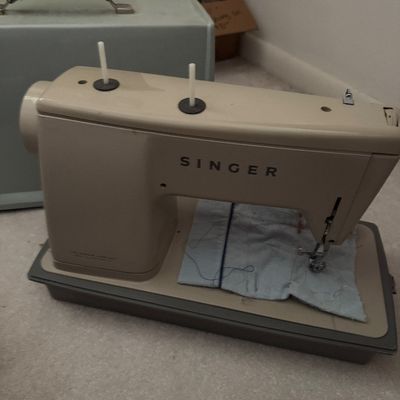 Vintage portable singer, sewing machine