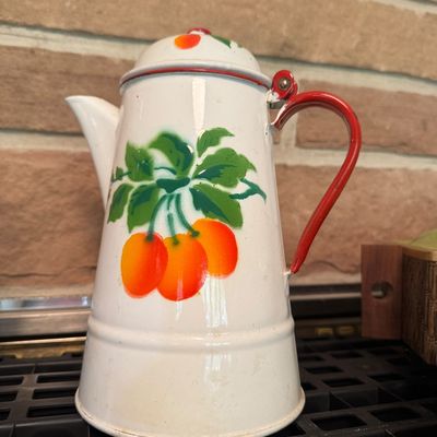 Sale Photo Thumbnail #2: Enamelware