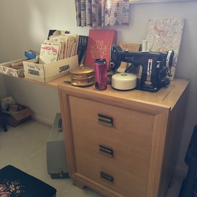 Vintage sewing machine with modular chair