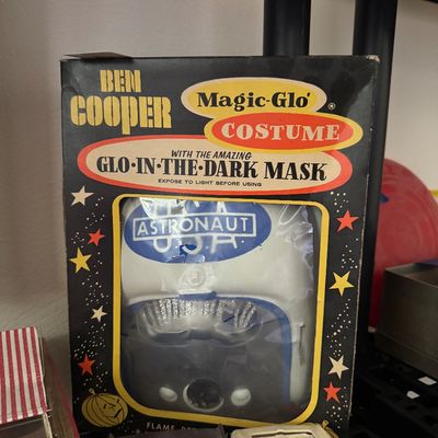 Ben Cooper magic glow costume mask