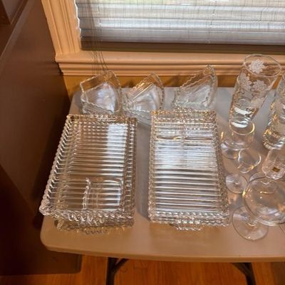 Glass serving trays