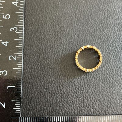Sale Photo Thumbnail #115: Very nice daisy flower fashion ring 
Please see attached pictures