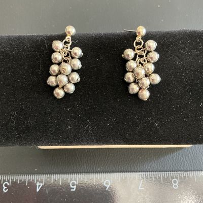 Sale Photo Thumbnail #181: Silver Tone grape style cluster fashion earrings 
Please see attached pictures