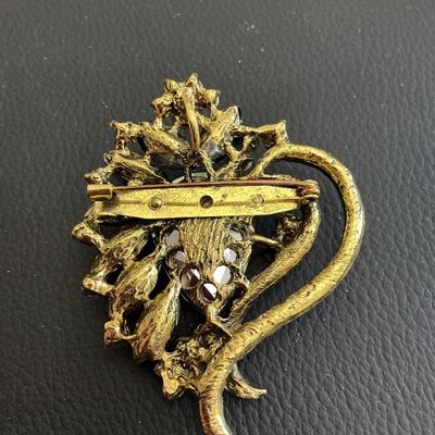 Sale Photo Thumbnail #26: Beautiful Fashion Statement Brooch 
Please see attached pictures