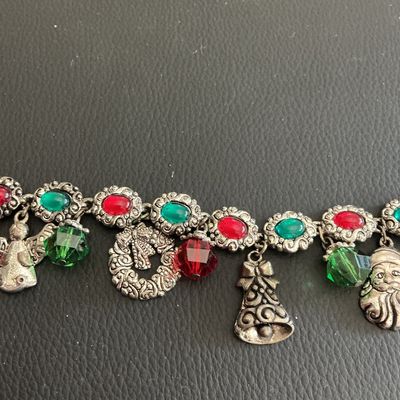 Sale Photo Thumbnail #226: Vintage Christmas fashion bracelet with charms 
Please see attached pictures