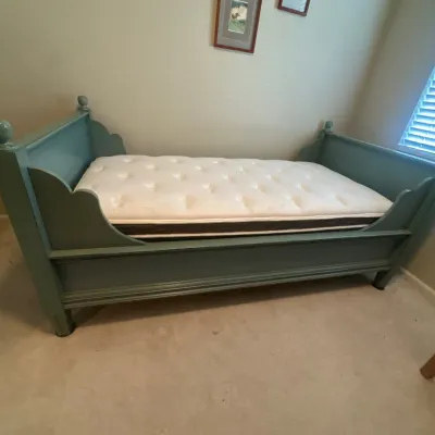 Twin bed