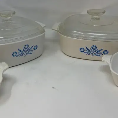 Corning Ware - Cornflower Blue - 2 Qt & 1.5 Qt Glasstop Casserole Dishes - 2 Petite Pans 