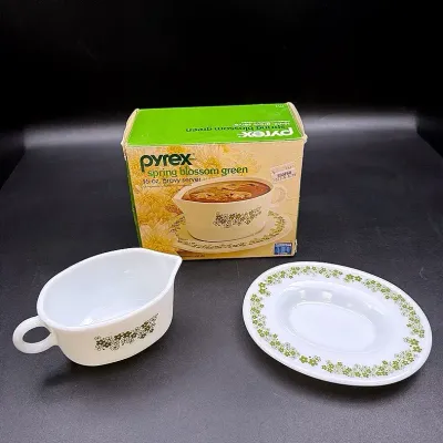 Vintage Pyrex Gravy Server In Original Packaging