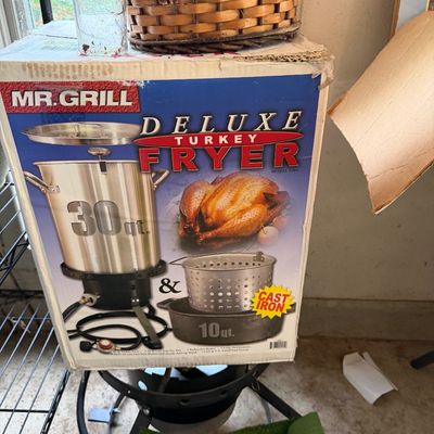 Sale Photo Thumbnail #632