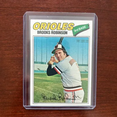 1977 Topps Baseball Card. Brooks Robinson - Baltimore Orioles. Card #285
