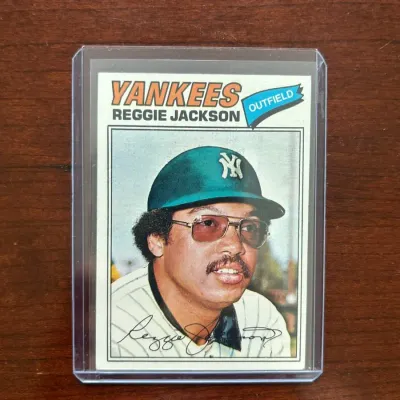 1977 Topps Baseball Card. Reggie Jackson - New York Yankees. Card #10