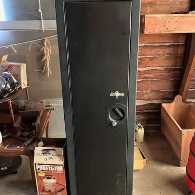 Sale Photo Thumbnail #19: Gun Safe