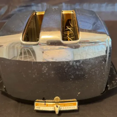 Vintage 1950s Sunbeam Automatic Toaster Chrome Radiant Control Bakelite Base