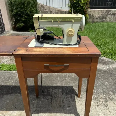 Singer Fashion Mate 252 sewing machine