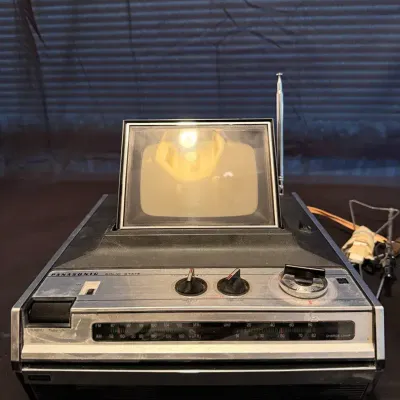 Panasonic TR-425R TV And Radio
