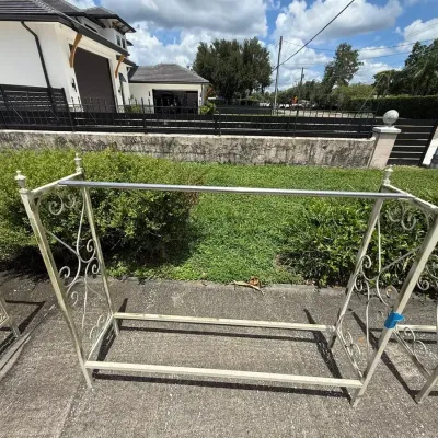 Metal Frame 3