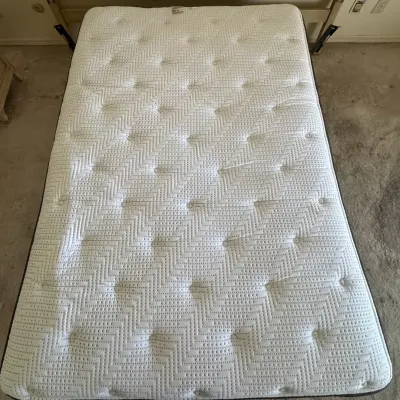 Full Size Mattress with Simple Metal Frame