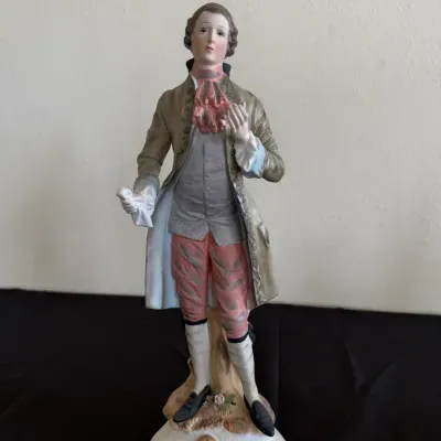 Elegant Vintage Porcelain Figurine: 18th Century Nobleman – Gold Trimmed Base