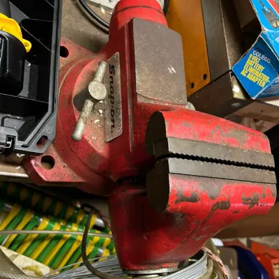 Sale Photo Thumbnail #64: Snapon Vise