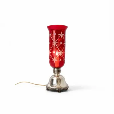 22 vintagecranberryetchedglassaccenttablelamp