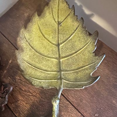 Sale Photo Thumbnail #558: Decorative Metal Leaf Wall Plaque - Made in India