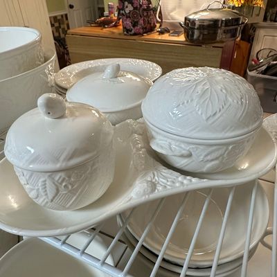 Sale Photo Thumbnail #358: White Embossed Grapevine Condiment Server