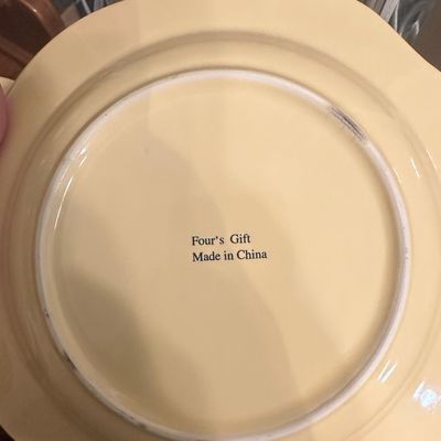 Federalist Ironstone Buttercup Yellow Scalloped Dinner Plate