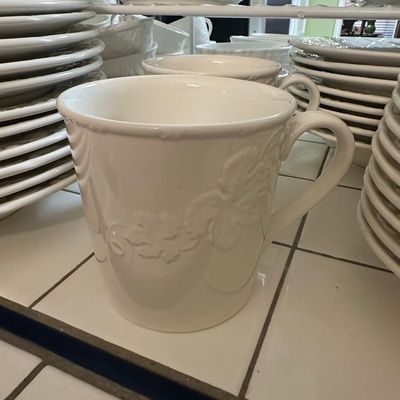 Sale Photo Thumbnail #605: Mikasa Wine Country White Mug