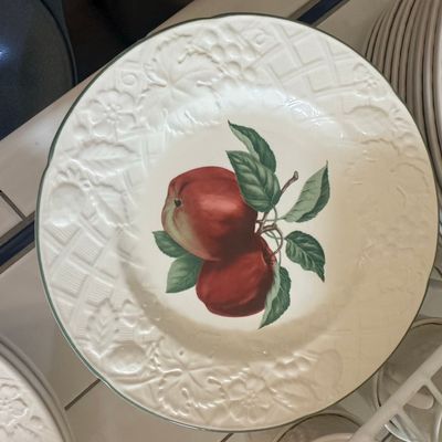Mikasa English Countryside Apple Salad Plate