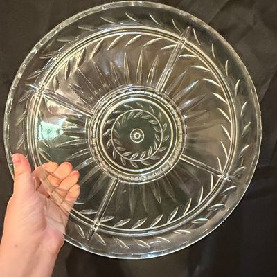Sale Photo Thumbnail #557: Indiana Glass Laurel 5 Part Divided Relish Tray