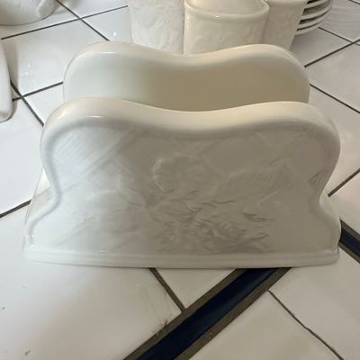 Sale Photo Thumbnail #639: Mikasa English Countryside Napkin Holder