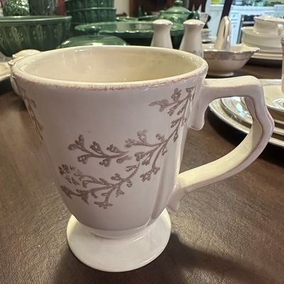 HOME China Cottage Vine Footed Mug