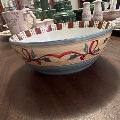 Sale Photo Thumbnail #477: Lenox Winter Greetings Everyday Chickadee Serving Bowl