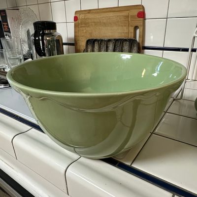 Sale Photo Thumbnail #289: Gail Pittman Hospitality Collection Mixing Bowl