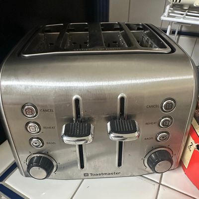 Sale Photo Thumbnail #240: Toastmaster 4-Slice Stainless Steel Toaster with Bagel, Reheat, and Cancel Functions