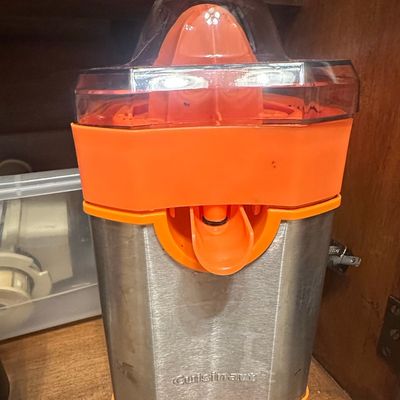 Sale Photo Thumbnail #495: Cuisinart CCJ-500 Pulp Control Citrus Juicer