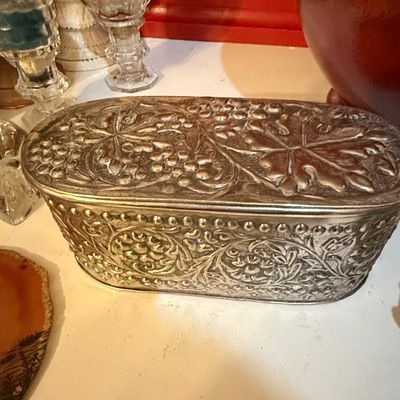 Sale Photo Thumbnail #280: Vintage Silver-Plated Grape and Leaf Repousse Trinket Box