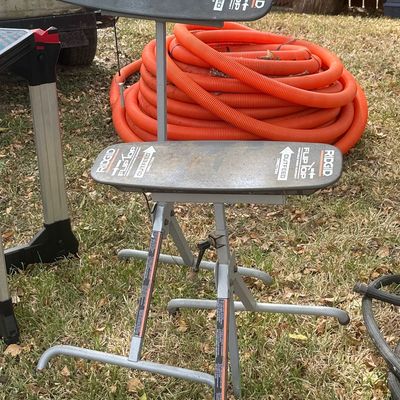 Sale Photo Thumbnail #335: Ridgid Flip-Top Portable Work Support