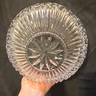 Sale Photo Thumbnail #659: Oneida Southern Garden Rose Pattern Crystal Bowl